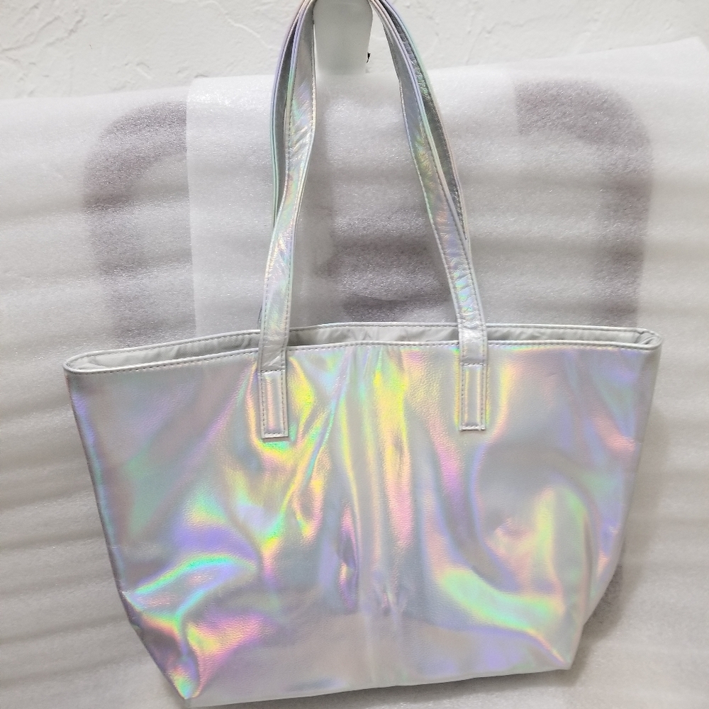 Chi for Beauty Silver Bag